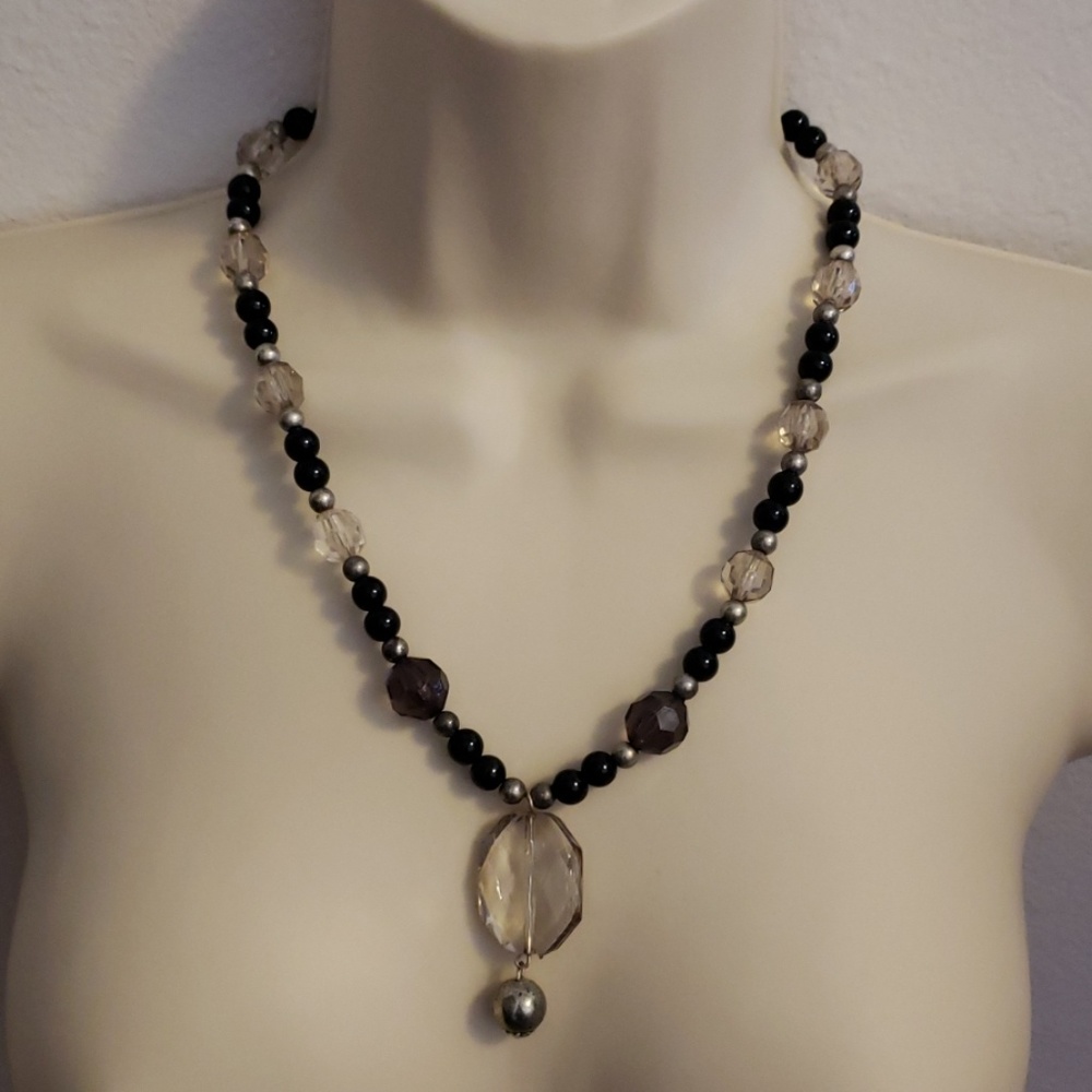 Black and Clear Beaded Magnetic Clasp Necklace - Picture 6 of 6